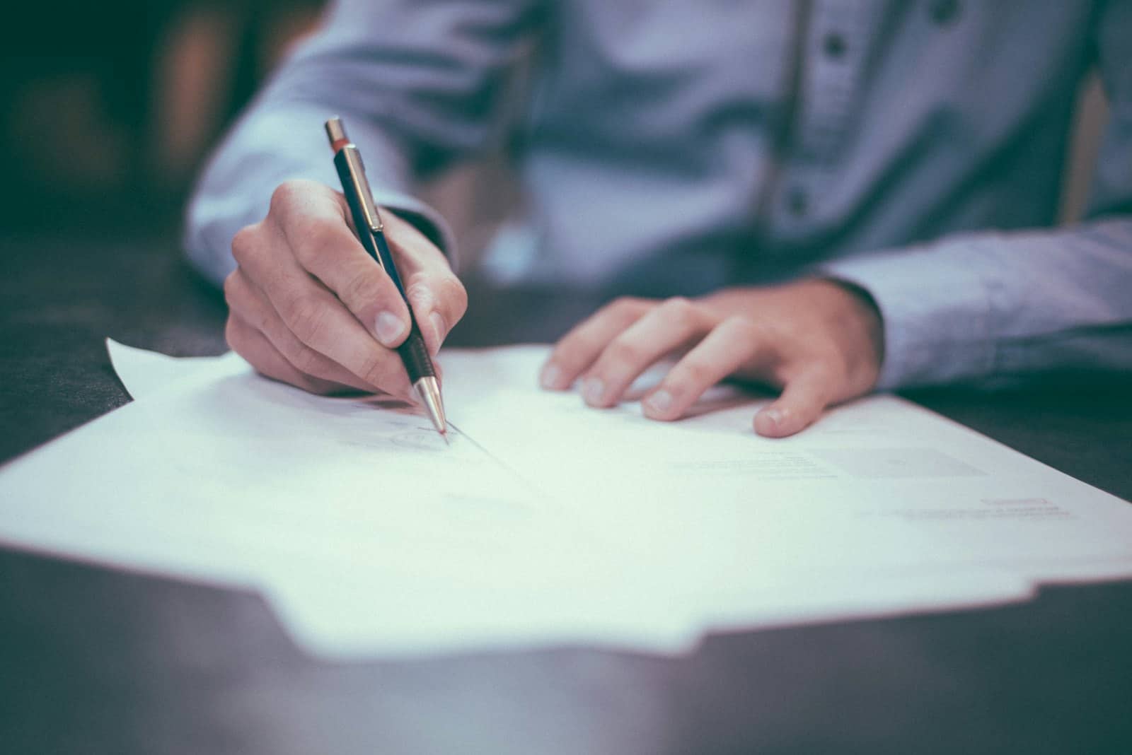Automated legal review — AI & Automation project by Iogenstack