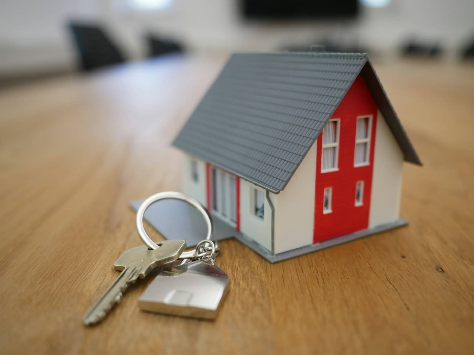 Real estate lead capture — Custom Bots project by Iogenstack